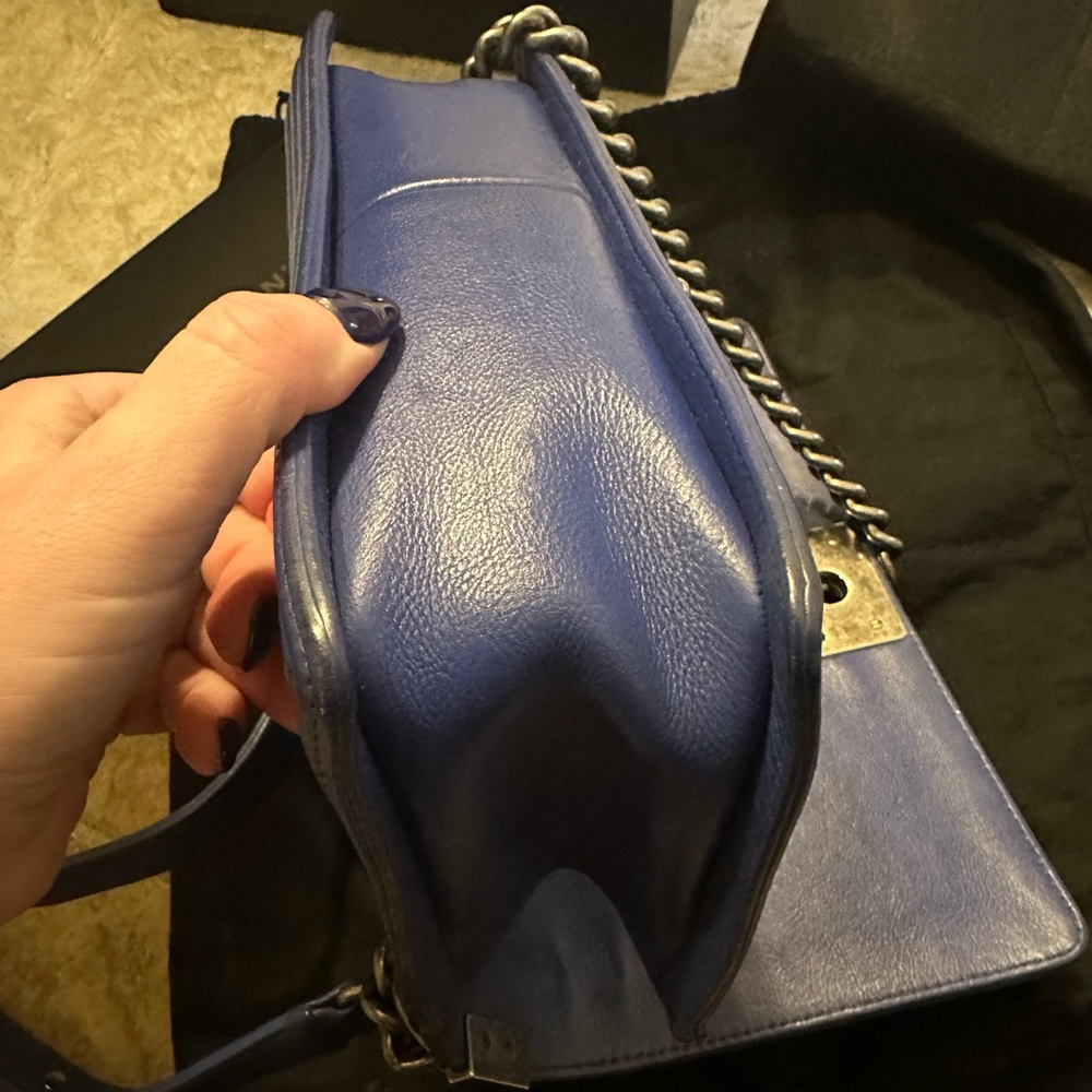 Chanel Boy Bag OLD MEDIUM - Picture 5 of 9
